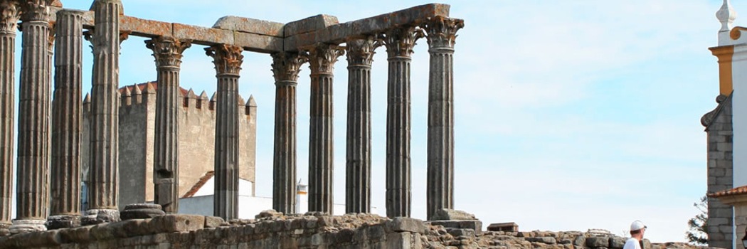 Évora