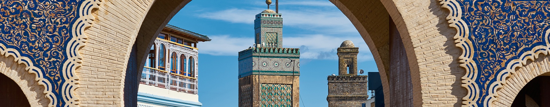 Ciudades Imperiales y Chefchaouen en riads desde Casablanca