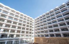 Azal Pyramids Hotel