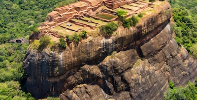 De Colombo a Sigiriya con Yala y Nuwara Eliya De Colombo a Sigiriya con Yala y Nuwara Eliya