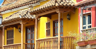 Bogotá, Medellín y Cartagena de Indias Bogotá, Medellín y Cartagena de Indias