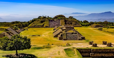 Oaxaca: Monte Alban, Mitla, Hierve el Agua Oaxaca: Monte Alban, Mitla, Hierve el Agua