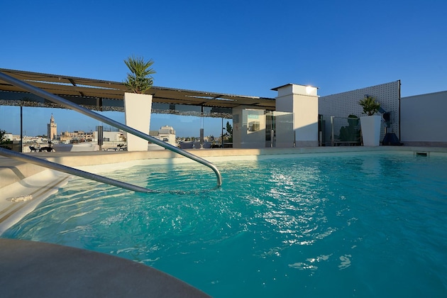 Gallery - Becquer Hotel