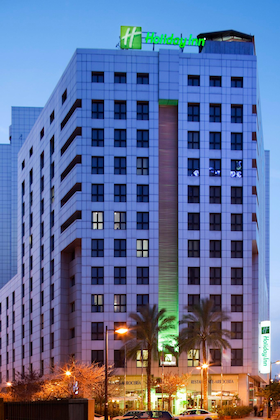 Gallery - Alameda Plaza