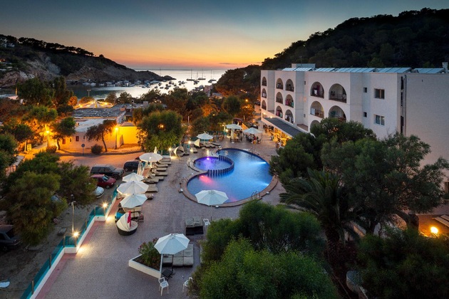 Gallery - Aparthotel Puerto Cala Vadella