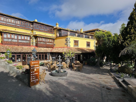 Gallery - El Nogal
