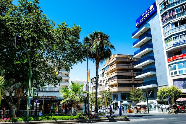 Gallery - Hotel Monarque El Rodeo