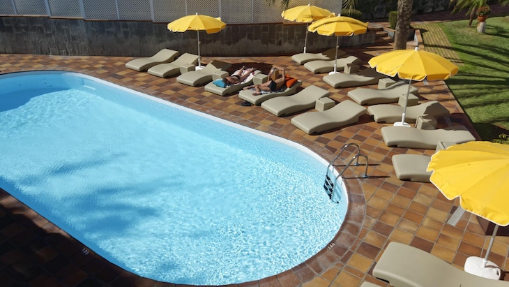 Gallery - Jacarandas Beach