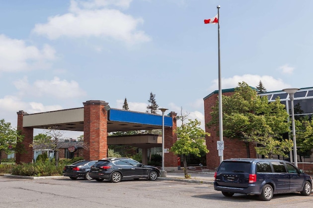 Gallery - Knights Inn Toronto East