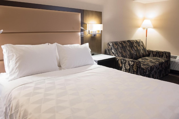 Gallery - Holiday Inn Hotel & Suites Vancouver Downtown, An Ihg Hotel