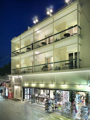 Gallery - Adrian Hotel