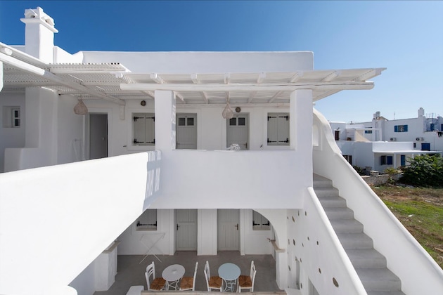 Gallery - Zefi Hotel & Suites
