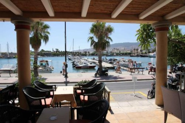 Gallery - Astron Hotel