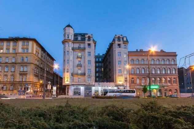 Gallery - East City Budapest