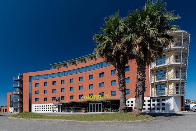 Gallery - B&B Hotel Pisa Airport