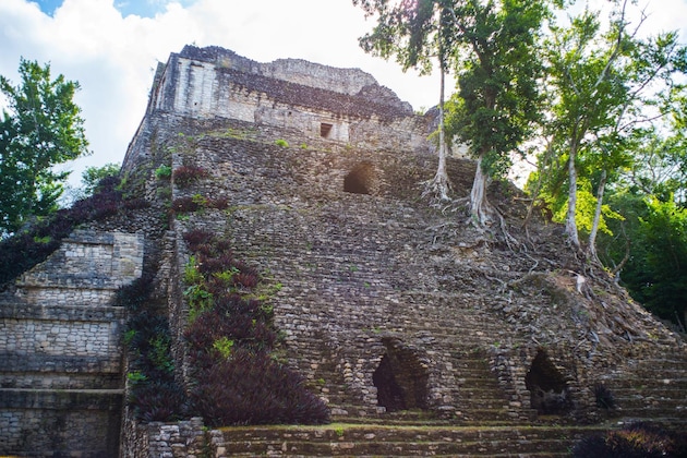 Gallery - The Explorean Selva Maya Kohunlich