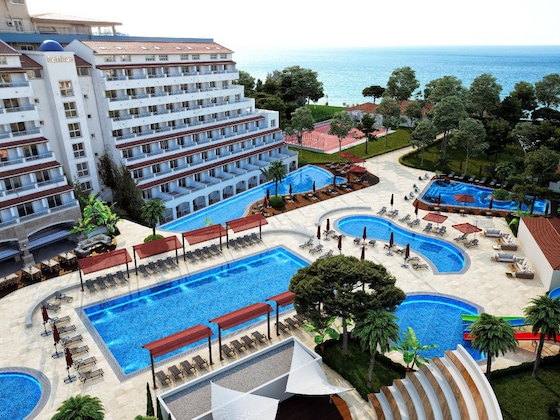 Gallery - Batihan Beach Resort & Spa