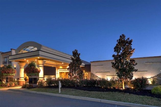 Gallery - Eden Resort And Suites Bw Premier Collection