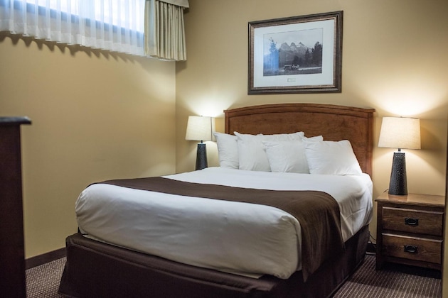 Gallery - Canmore Rocky Mountain Inn