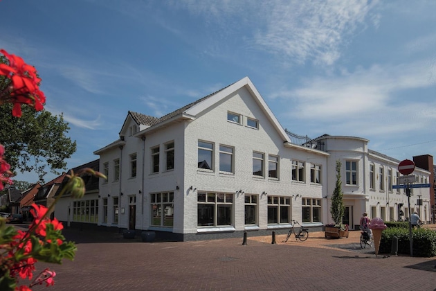 Gallery - Hotel De Zon Anno 1870