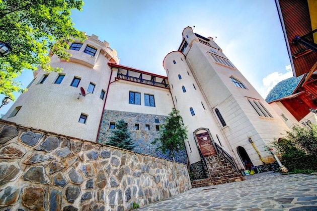 Gallery - House Of Dracula Hotel