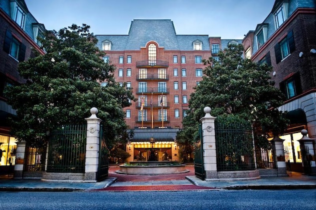 Gallery - The Charleston Place