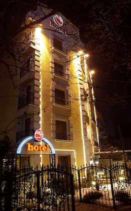 Gallery - Meg Lozenetz Hotel