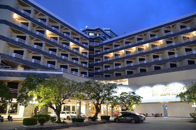 Gallery - City Beach Resort