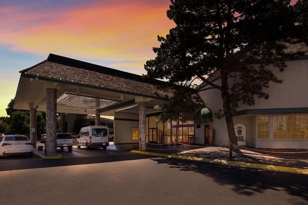 Gallery - Surestay Plus Hotel By Best Western Reno Airport