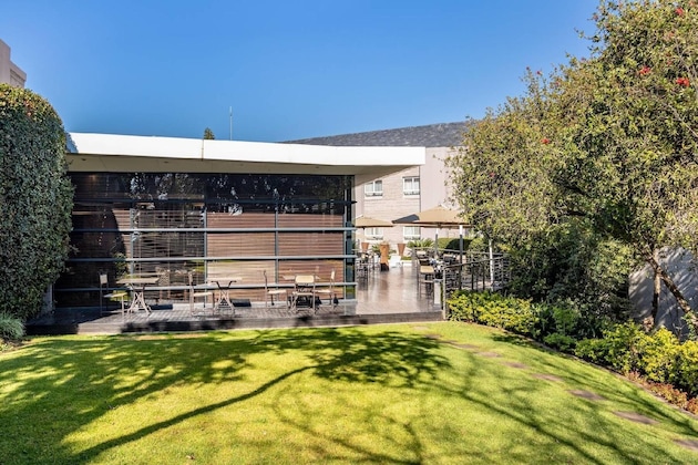 Gallery - City Lodge Johannesburg Airport, Barbara Road
