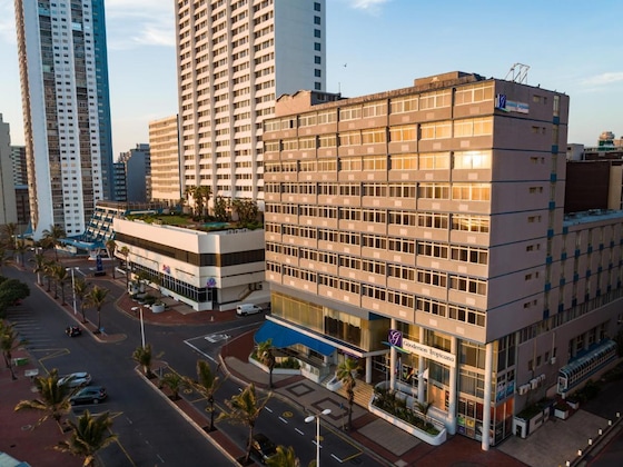 Gallery - Gooderson Tropicana Hotel
