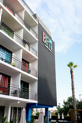 Gallery - Lloret Vibe Affiliated by FERGUS