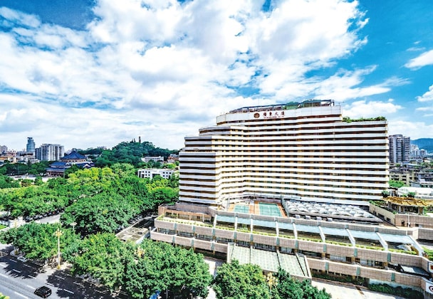 Gallery - Guangdong Hotel-Free Shuttle & Registration Counter Service During Canton Fair