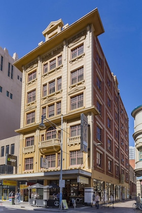 Gallery - Adelaide Paringa