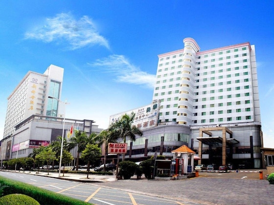 Gallery - Metropolitan Hotel