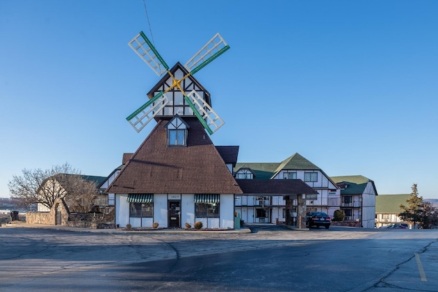 Gallery - Hotel Windmill Branson