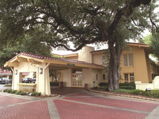Gallery - La Quinta Waco University