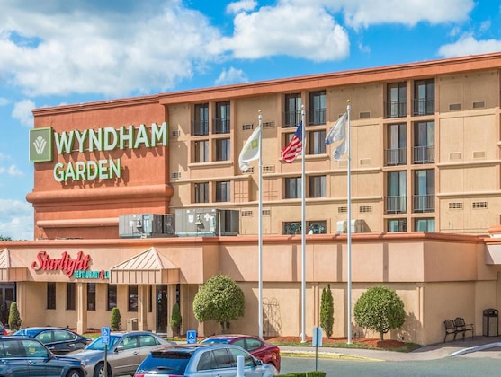 Gallery - Wyndham Garden Newark Airport