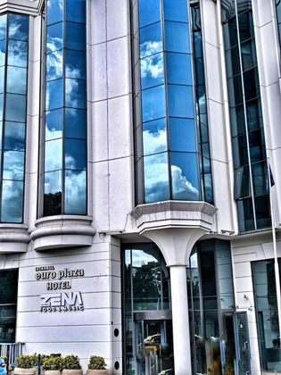 Gallery - Euro Plaza Hotel