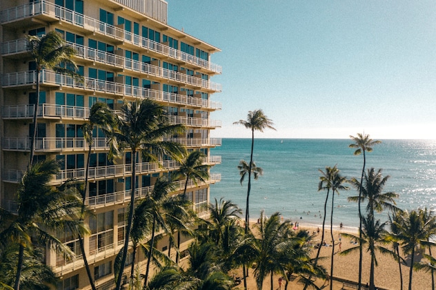 Gallery - Kaimana Beach Hotel