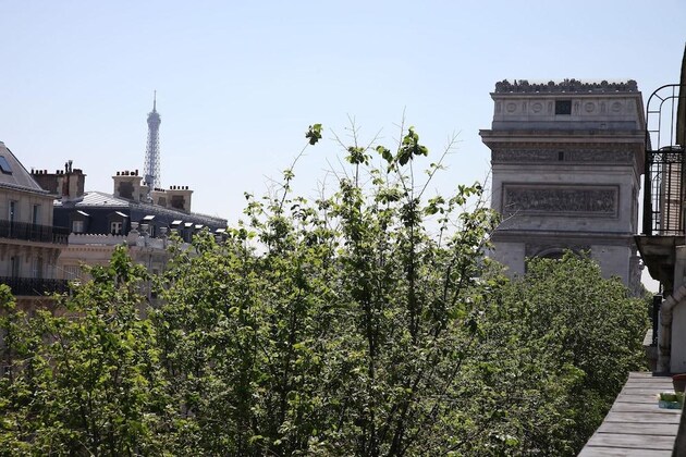 Gallery - Elysées Paris