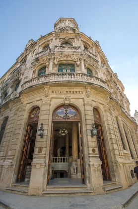 Gallery - Hotel Raquel