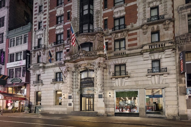 Gallery - The Hotel @ Fifth Avenue