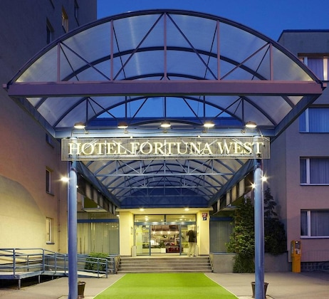 Gallery - Fortuna West