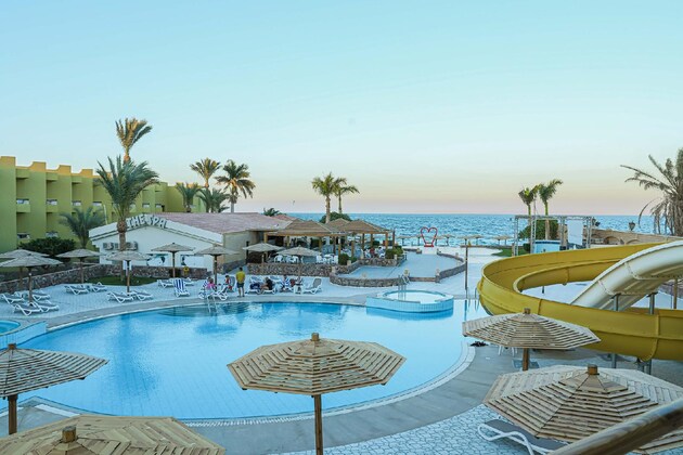 Gallery - Palm Beach Resort