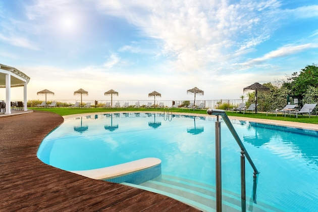 Gallery - AP Oriental Beach - Only Adults