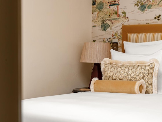 Gallery - Hotel June West L.A., A Member Of Design Hotels