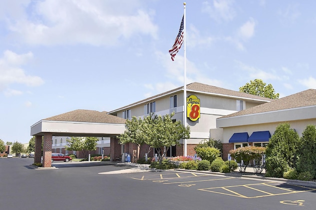 Gallery - Super 8 By Wyndham Madison South