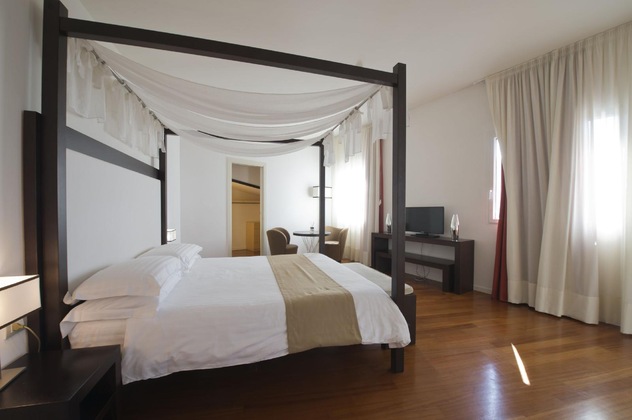 Gallery - Eden Rock Resort