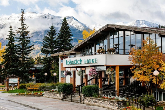 Gallery - Lobstick Lodge